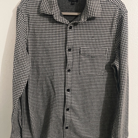 Express Men's Black and White Houndstooth Shirt - Picture 1 of 3